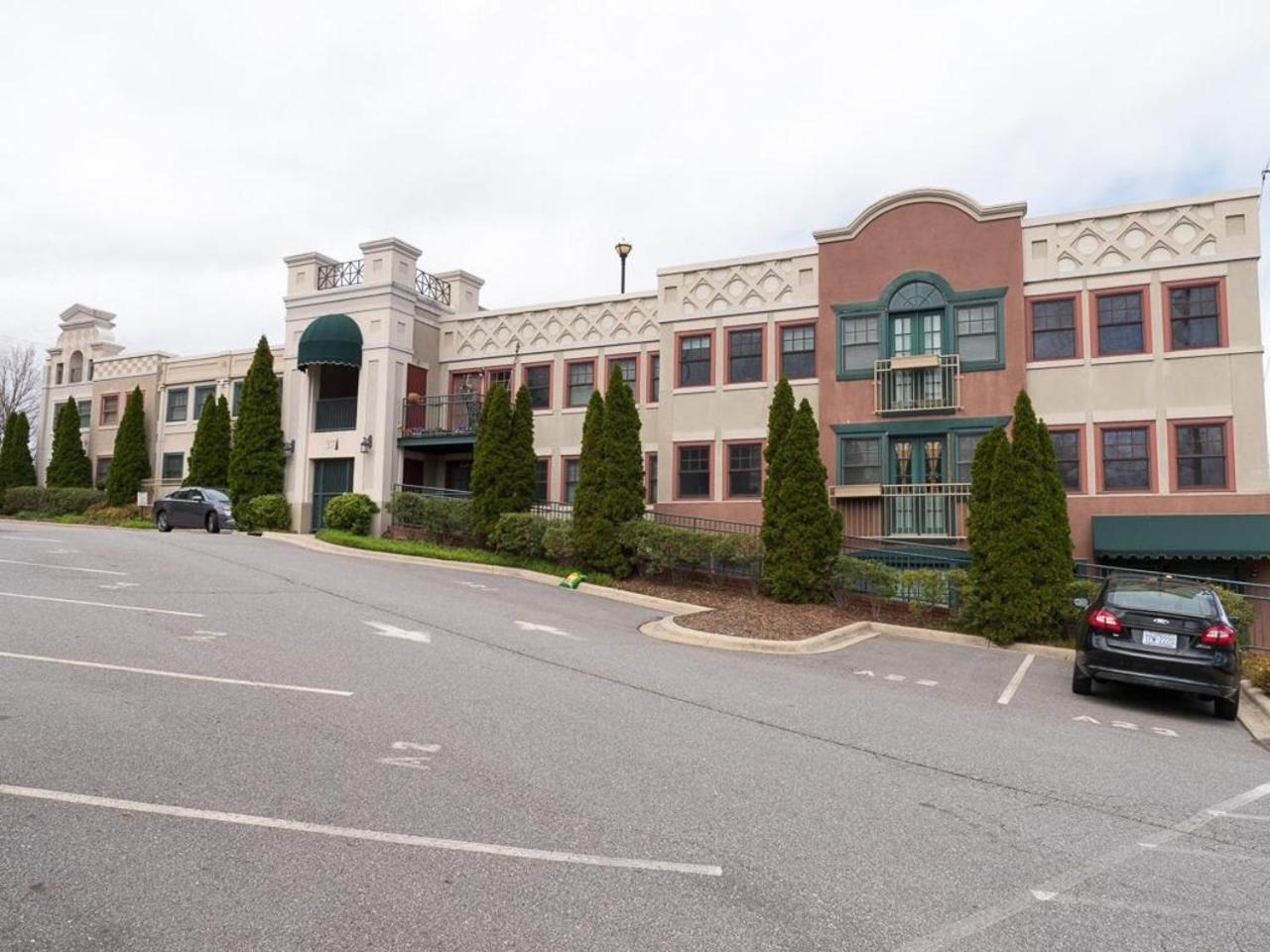 The Easy Spot Dt Parking Villa Asheville Esterno foto