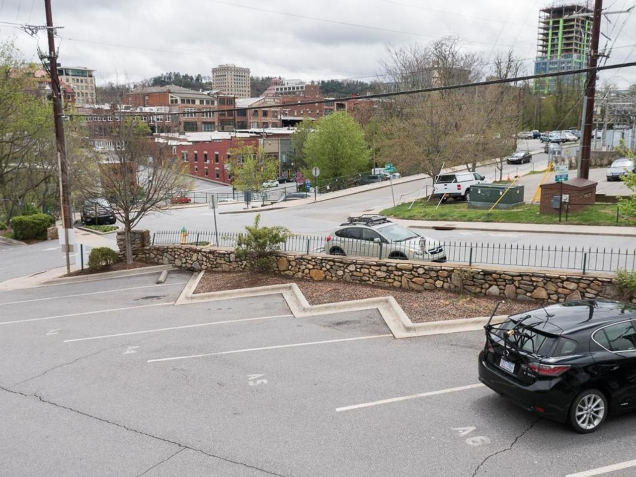 The Easy Spot Dt Parking Villa Asheville Esterno foto